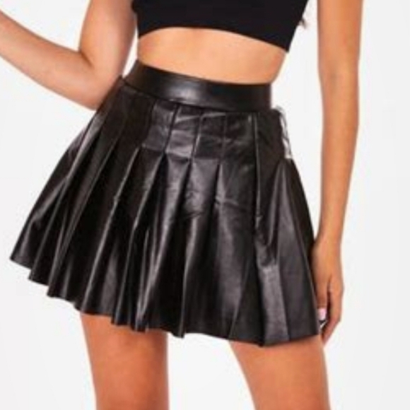 Faux Black Leather Pleated Skort nwot - Picture 1 of 5